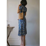 Dodobye Ultramarine Floral Pattern Vintage Dress That Secretly Blooms Quietly