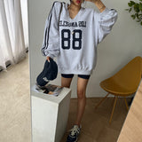 christmas outfit Dodobye Letter Print Piping V-Neck Oversized Sweatshirt