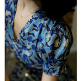 Dodobye Ultramarine Floral Pattern Vintage Dress That Secretly Blooms Quietly