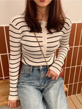 Dodobye 2024 Autumn Winter Women T-shirts Elegant Stripes Knitted Tees Buttoned Up Long Sleeve Slim Women Knitted T-shirts