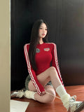 Dodobye Vintage Embroidery Red T-shirt for Women Sporty Striped Long Sleeve Tee American Retro Y2k Tight Top Sexy Girl Clothes